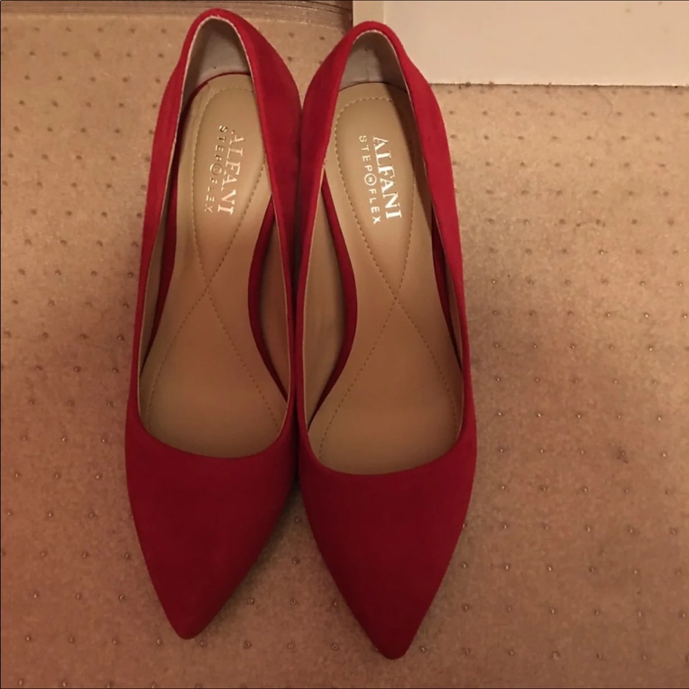 Alfani Red Pumps ‼️